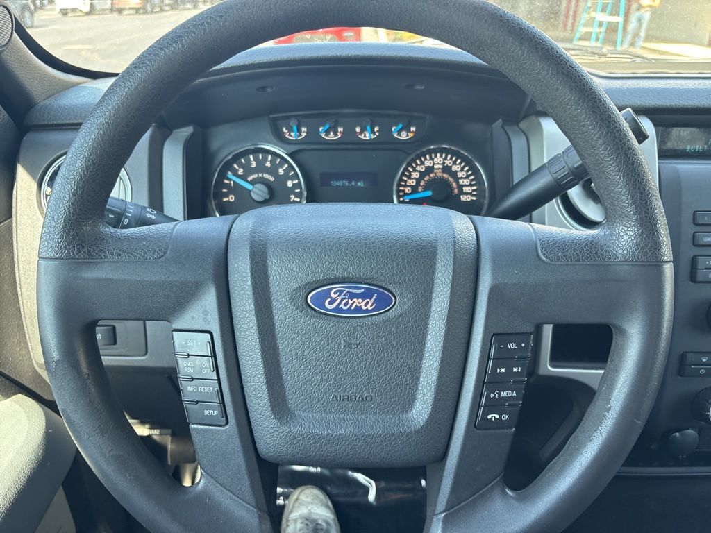 2013 Ford F-150 XLT photo 25