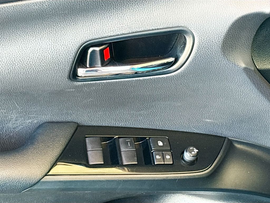 Thumbnail: 2021 Toyota Prius Prime - 22