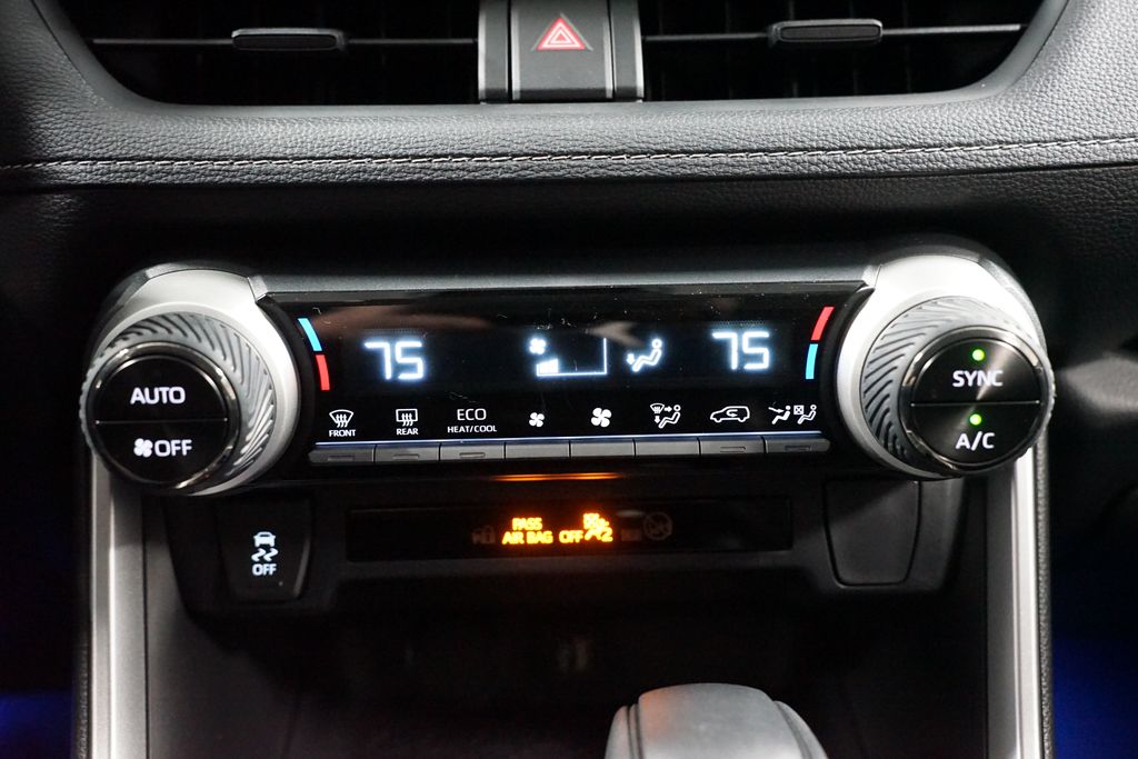 Thumbnail: 2025 Toyota RAV4 - 20