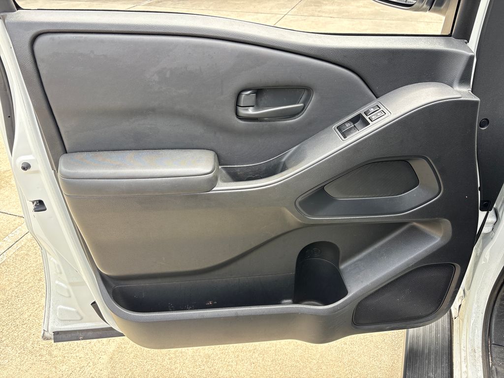 Certified Used 2022 White Nissan S image 15