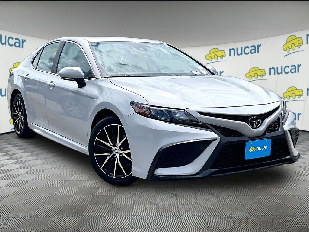 2024 Toyota Camry — photo 1