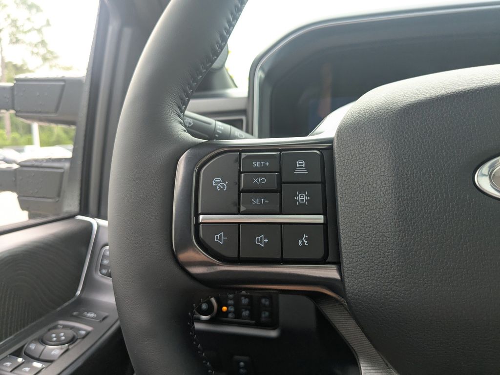 2025 Ford F-350 Super Duty Platinum