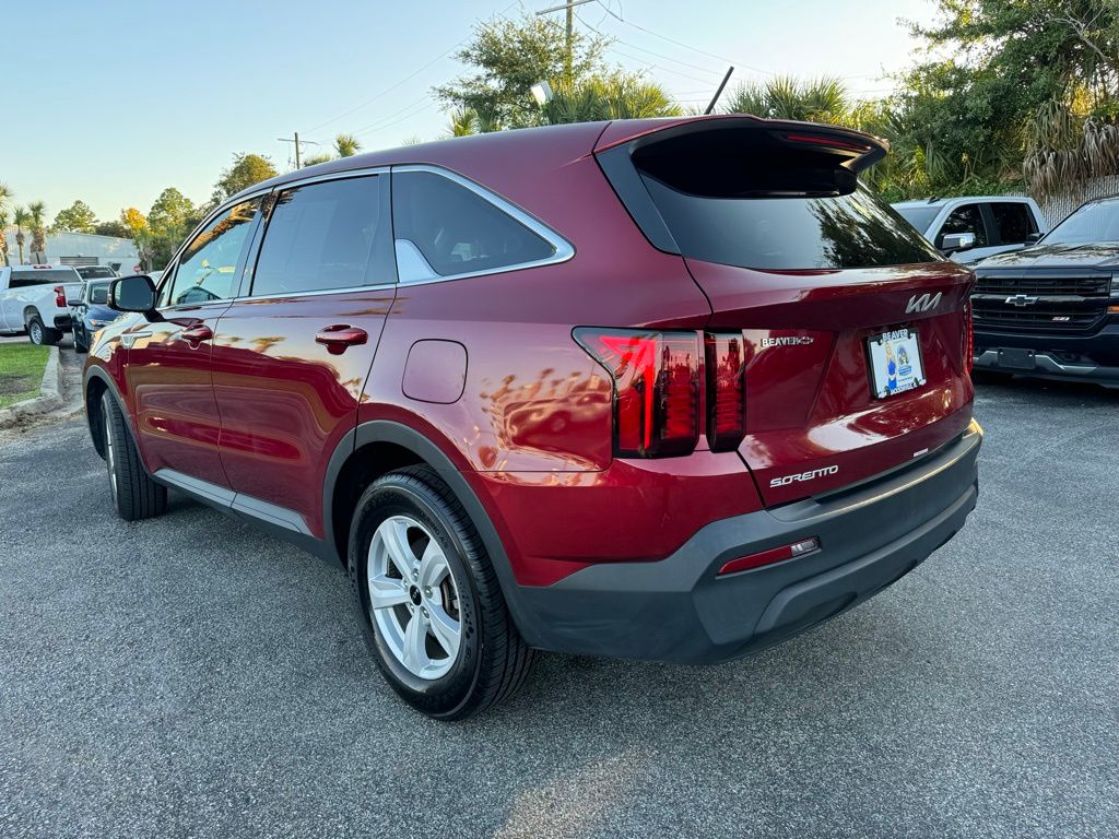 2023 Kia Sorento LX 6