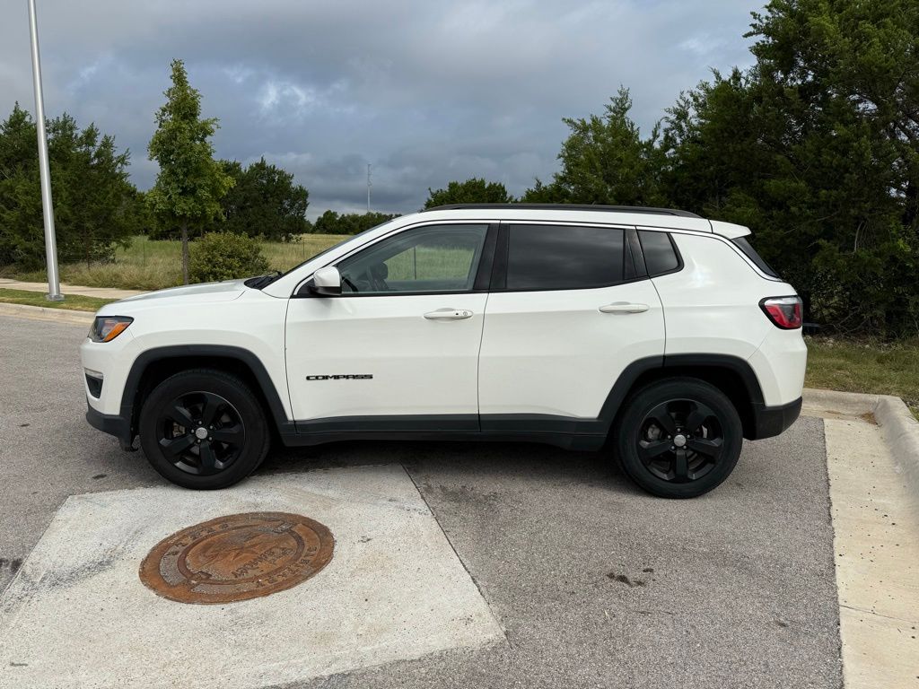 Thumbnail: 2017 Jeep Compass - 9