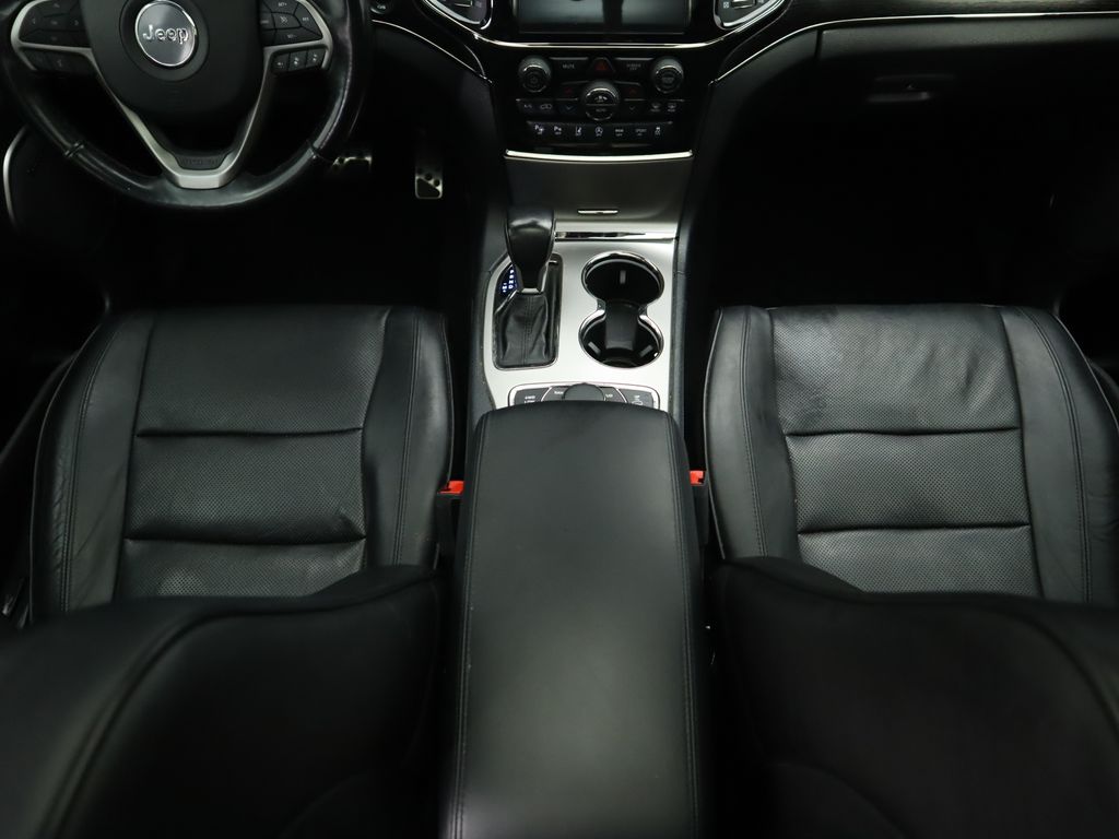 Thumbnail: 2020 Jeep Grand Cherokee - 17