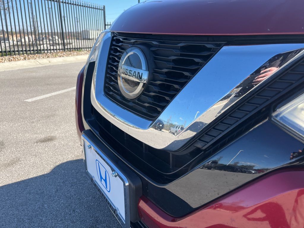 Thumbnail: 2019 Nissan Rogue - 16
