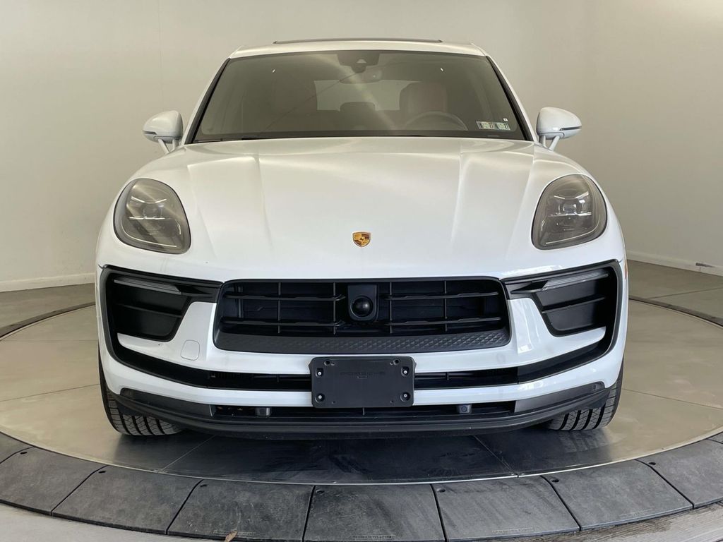 2023 Porsche Macan Base - 9
