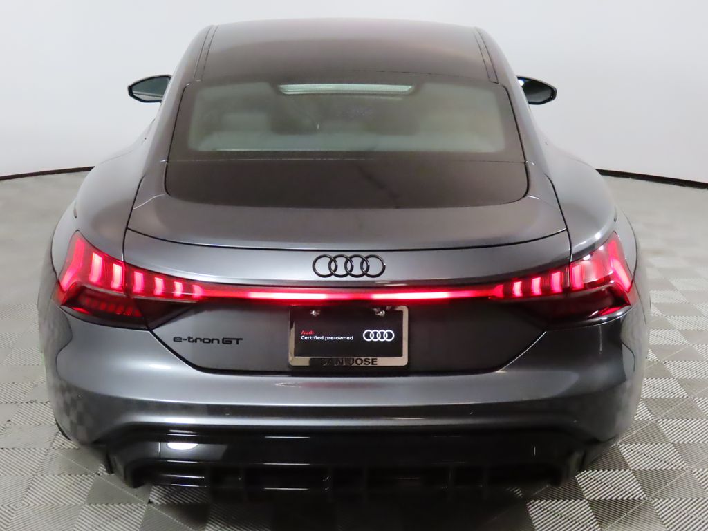 Thumbnail: 2022 Audi e-tron GT - 4