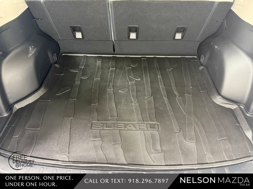 Used 2024 Gray Subaru Base image 38