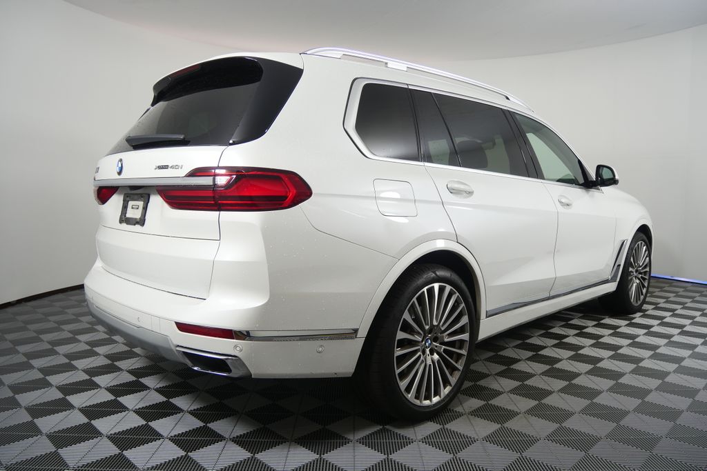 Thumbnail: 2022 BMW X7 - 3