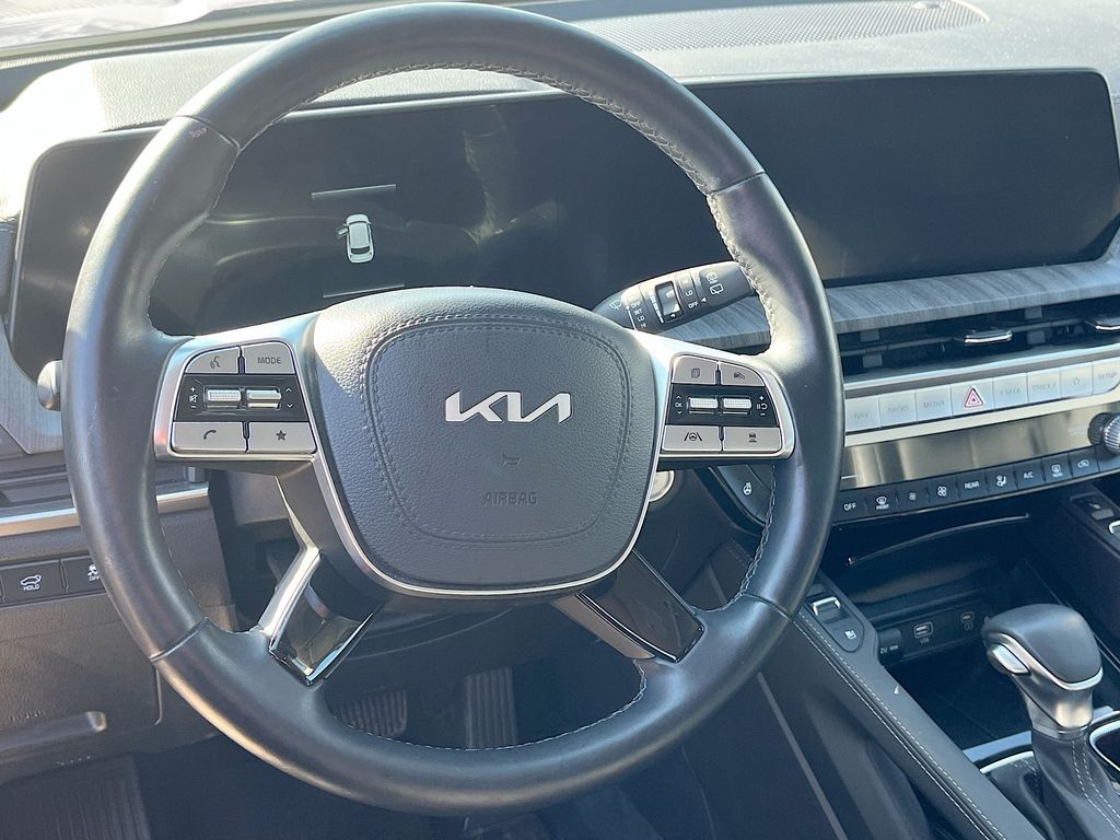 Used 2025 Gray Kia EX image 11