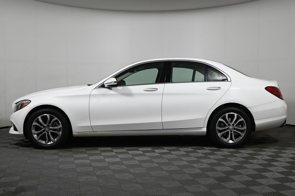 Thumbnail: 2016 Mercedes-Benz C-Class - 2
