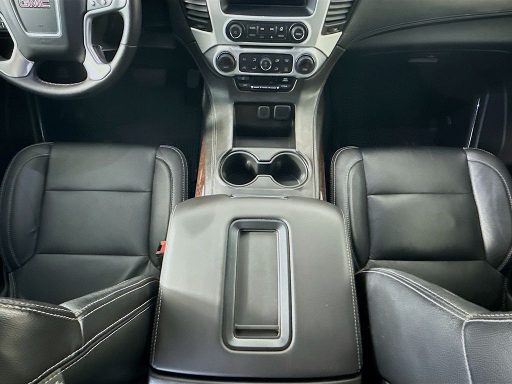 Thumbnail: 2015 GMC Yukon - 16