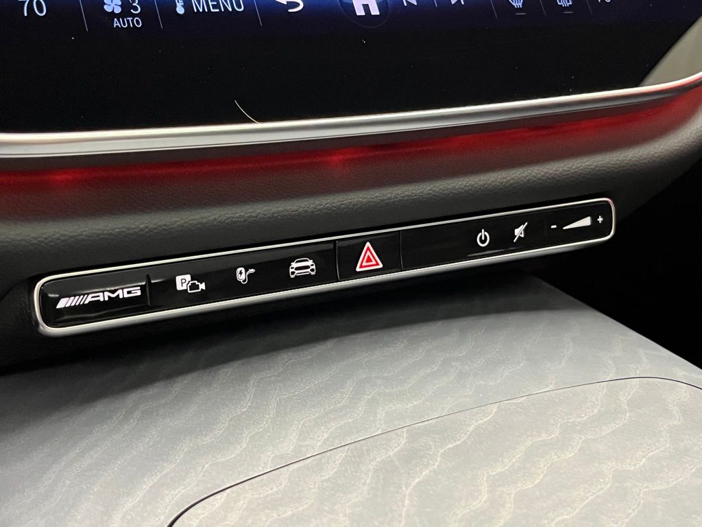 Thumbnail: 2025 Mercedes-Benz E-Class - 17