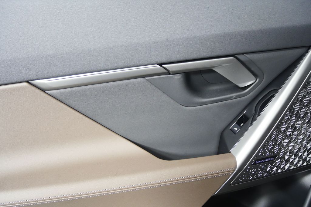 Thumbnail: 2026 BMW 5 Series - 14