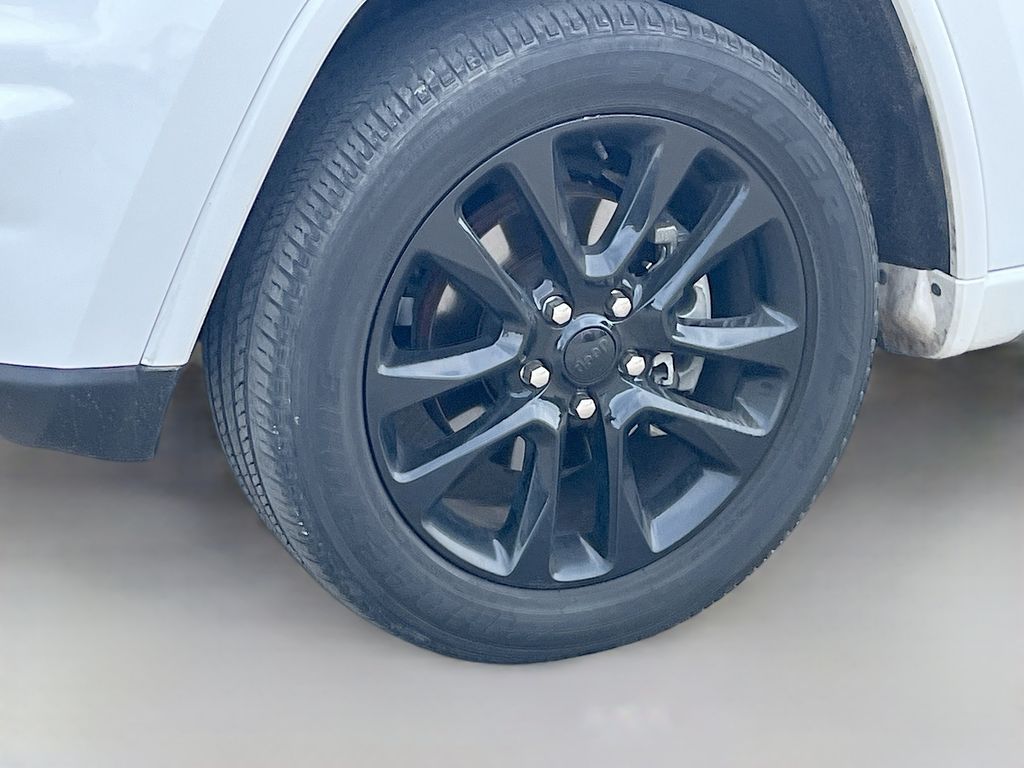 Used 2020 White Jeep Altitude image 32