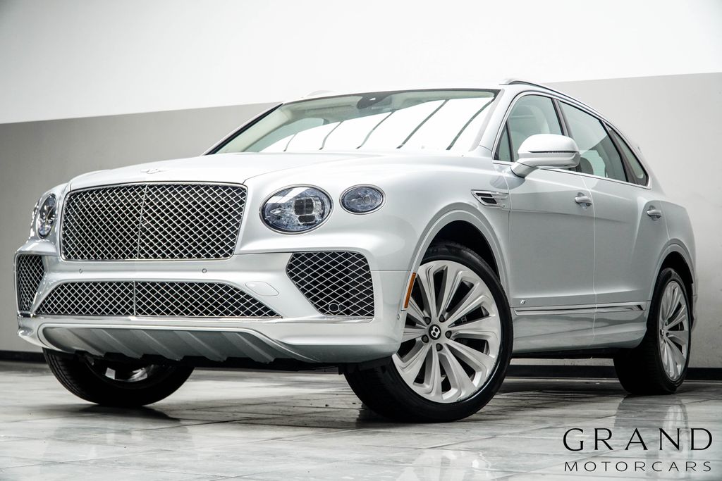 Silver 2021 Bentley Bentayga V8 AWD SUV / Crossover All-Wheel Drive 8-Speed Automatic