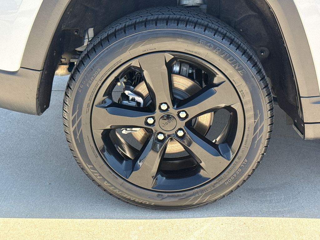 Used 2024 Jeep Grand Cherokee SUV