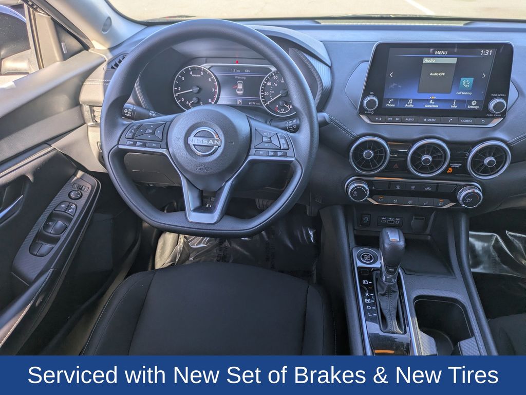 2024 Nissan Sentra SV Xtronic CVT