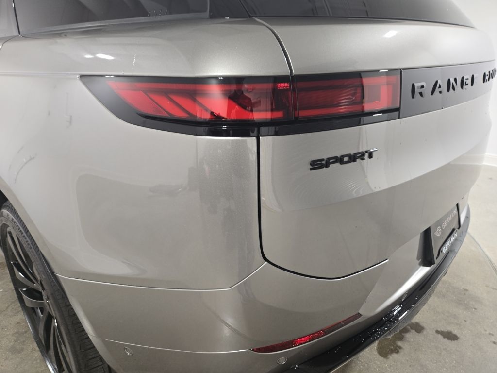 New 2026 Silver Land Rover Dynamic SE image 22