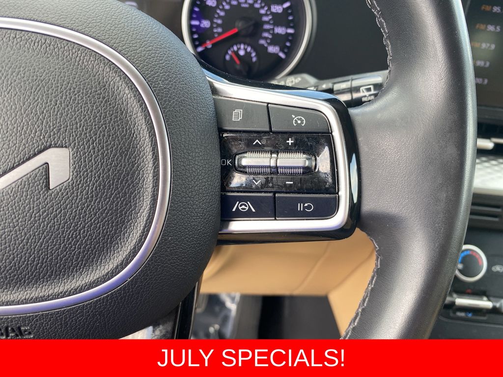 Used 2023 Kia Carnival Van