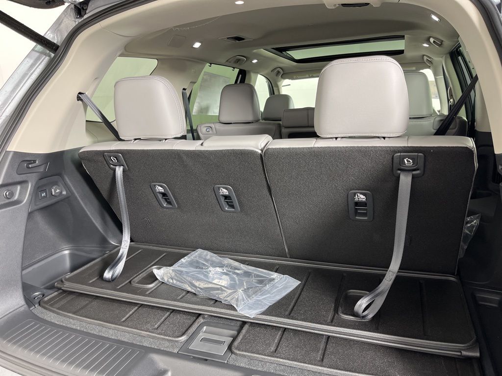 2025 Honda Pilot Touring 12