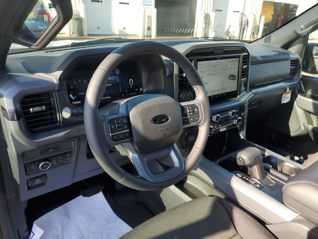 New 2026 White Ford XLT image 18