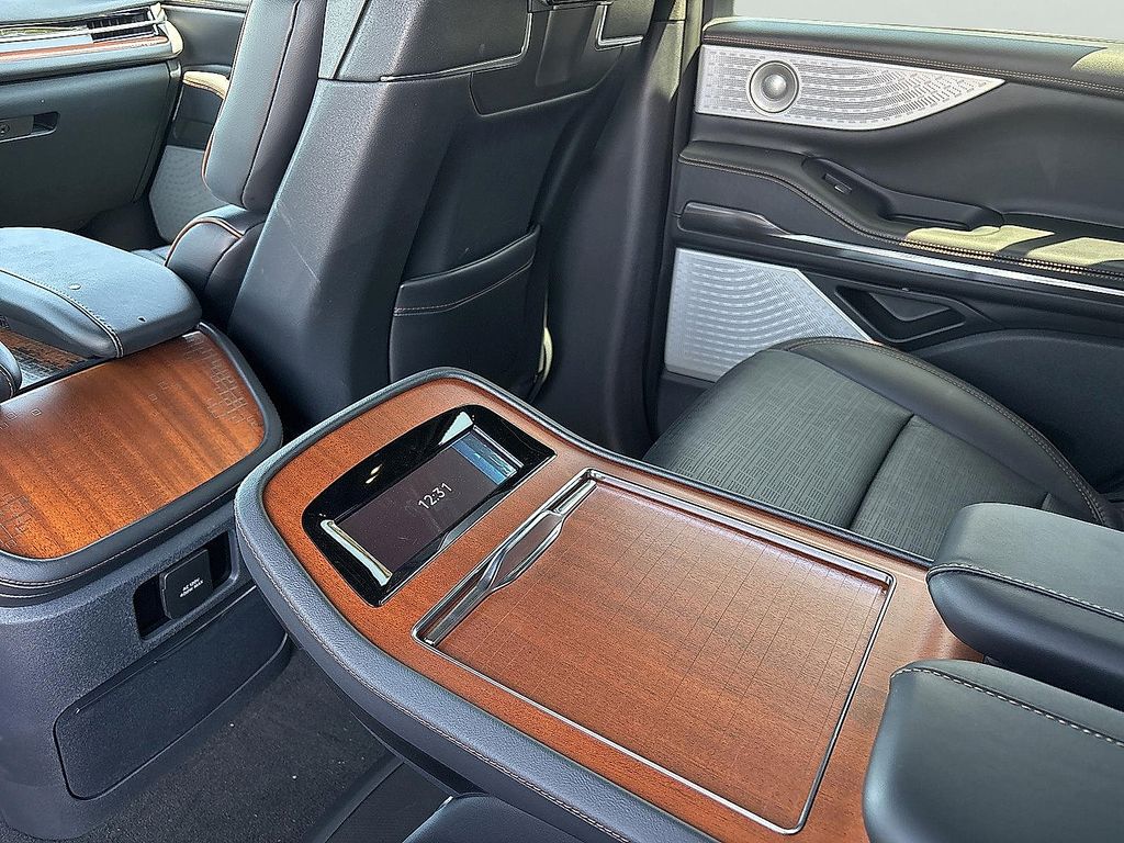 New Black Metallic 2026 Lincoln Black Label for Sale in Odessa, TX