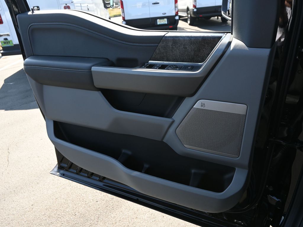 2026 Ford F-350 XLT photo 16