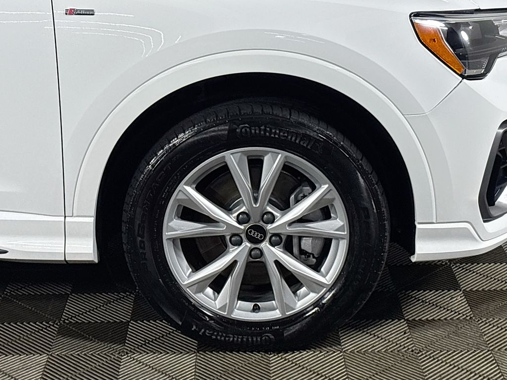 2022 Audi Q3 Premium