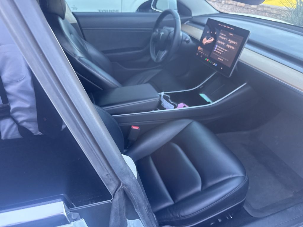 Thumbnail: 2019 Tesla Model 3 - 7