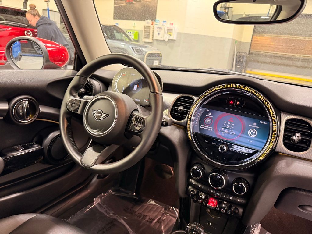 Thumbnail: 2023 MINI Cooper - 25