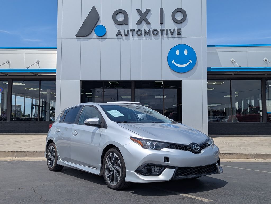 Classic Silver Metallic 2016 Scion iM Hatchback Front-Wheel Drive 6-Speed Manual