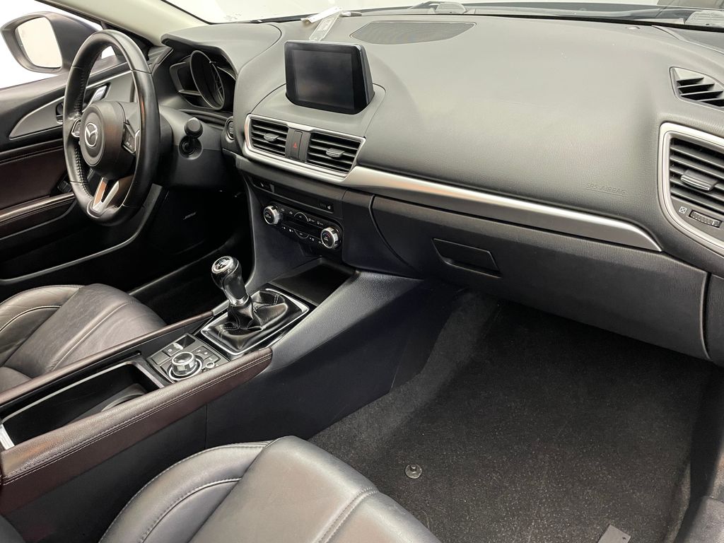 Thumbnail: 2018 Mazda Mazda3 - 16