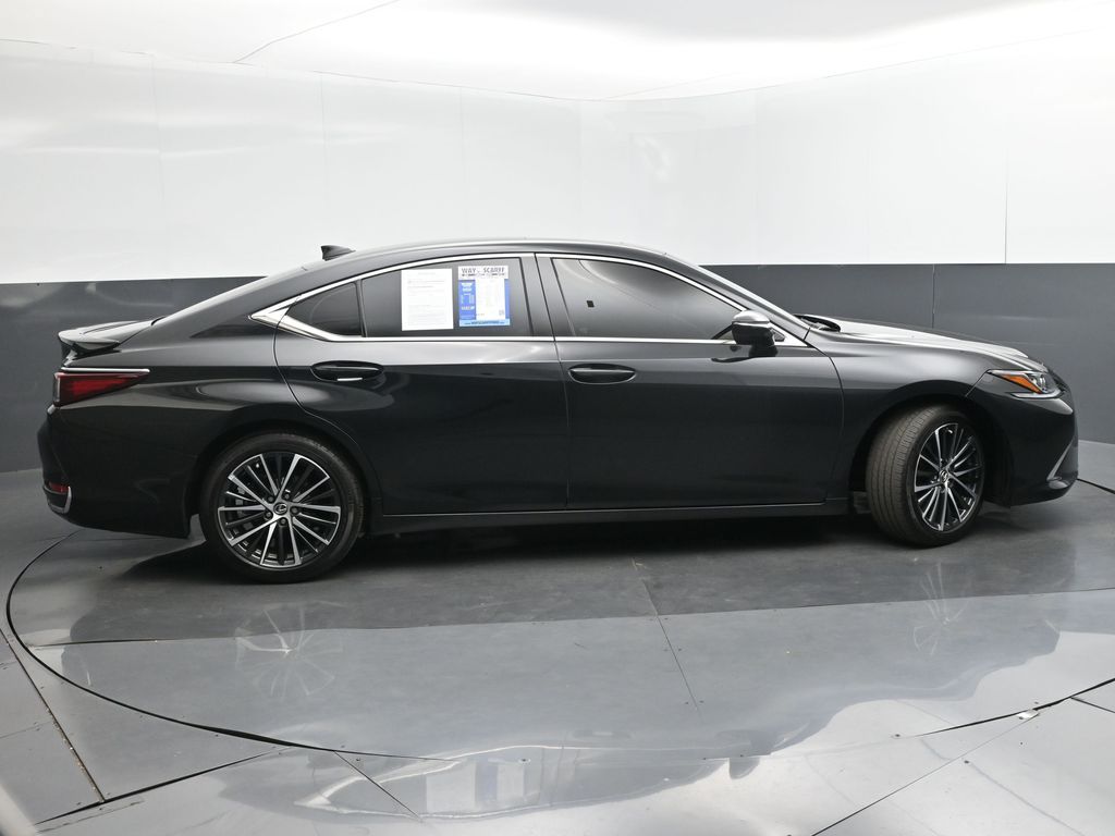 2024 Lexus ES 300h Base