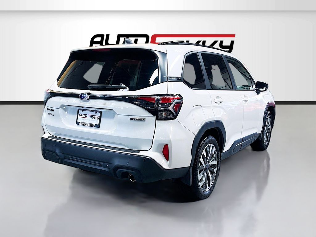 Used 2025 Crystal White Pearl Subaru Touring image 7