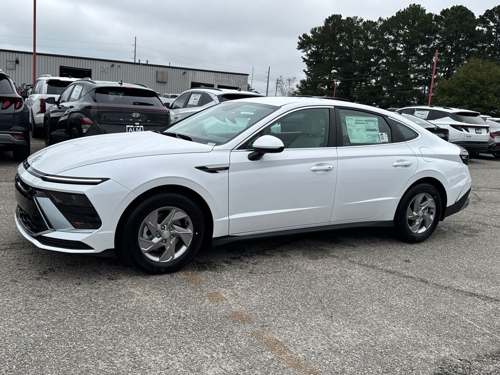 2026 Hyundai Sonata SE photo 2