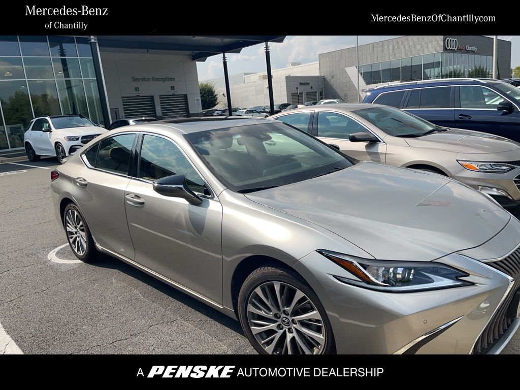 Thumbnail: 2019 Lexus ES - 1