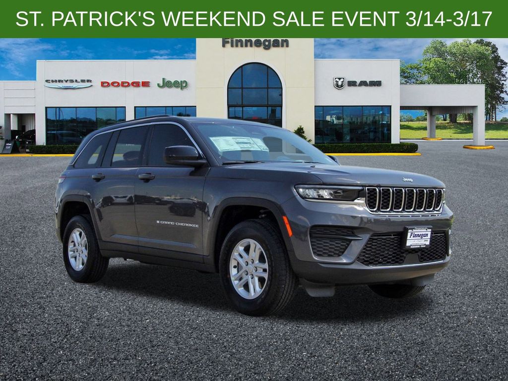 2025 Jeep Grand Cherokee Laredo RWD