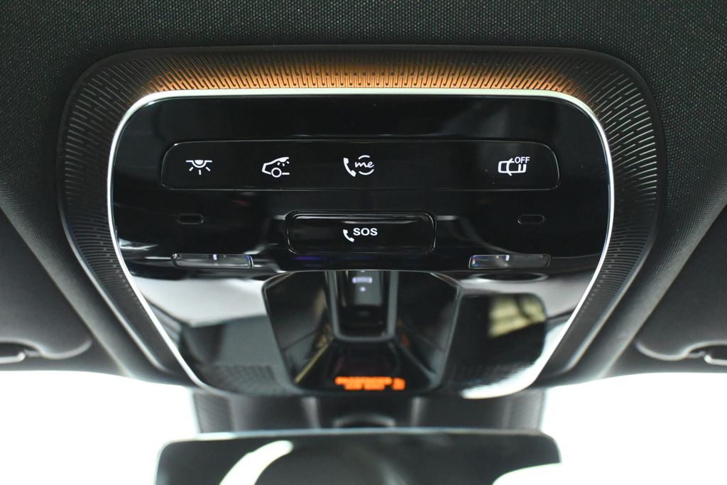 Thumbnail: 2025 Mercedes-Benz C-Class - 20