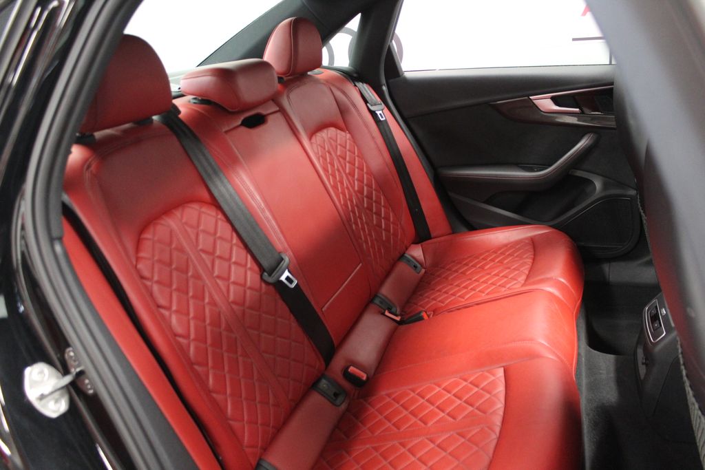 Thumbnail: 2023 Audi S4 - 32