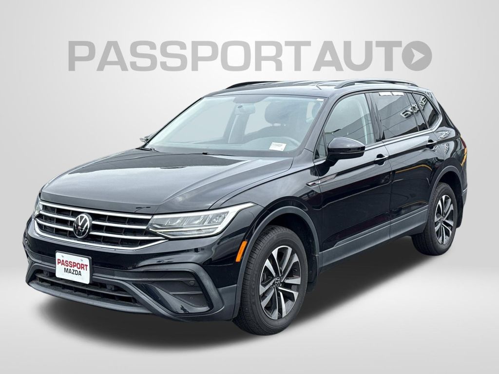 Deep Black Pearl 2022 Volkswagen Tiguan SUV / Crossover All-Wheel Drive 8-Speed Automatic