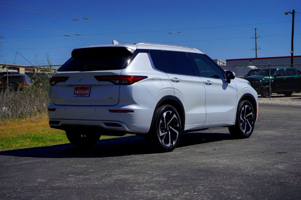 Used Car 2023 Mitsubishi Outlander  Ot45-m For Sale Under $30,000 In Taylor, Texas