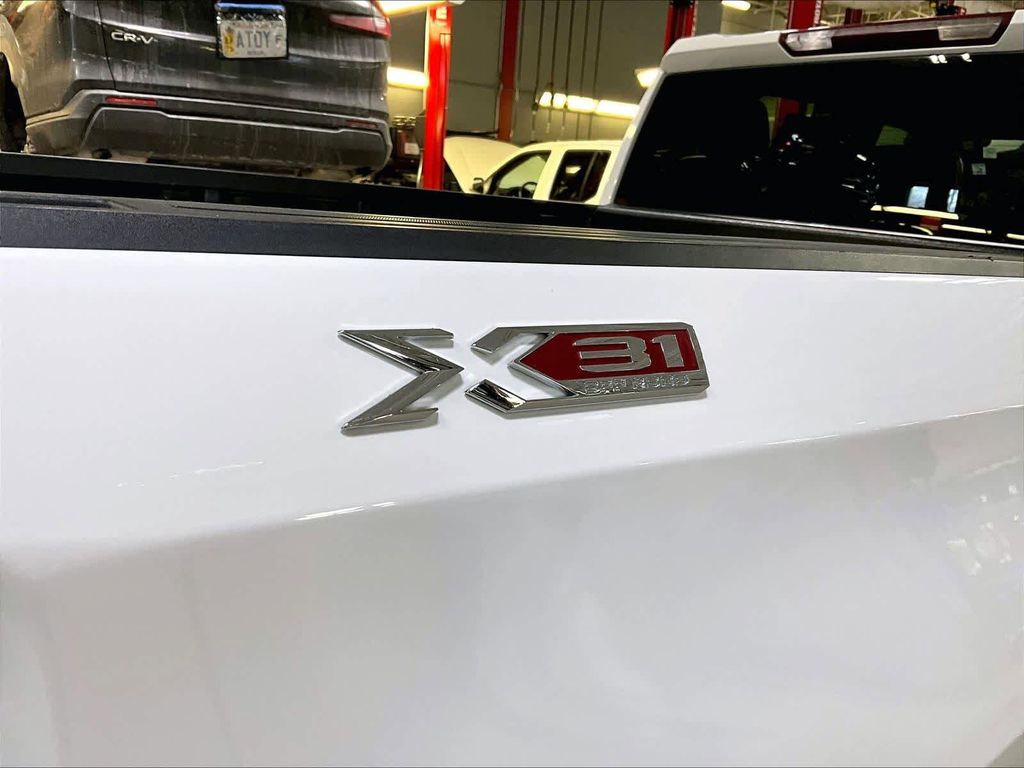 2023 GMC Sierra 1500 — photo 29