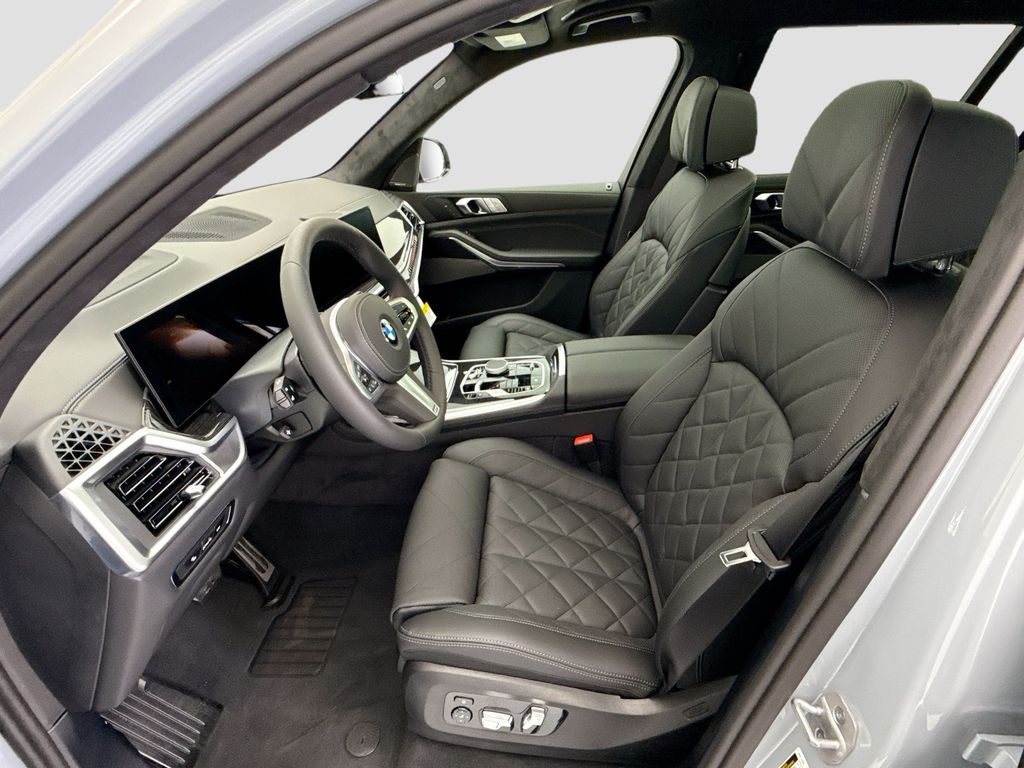 Thumbnail: 2027 BMW X7 - 18