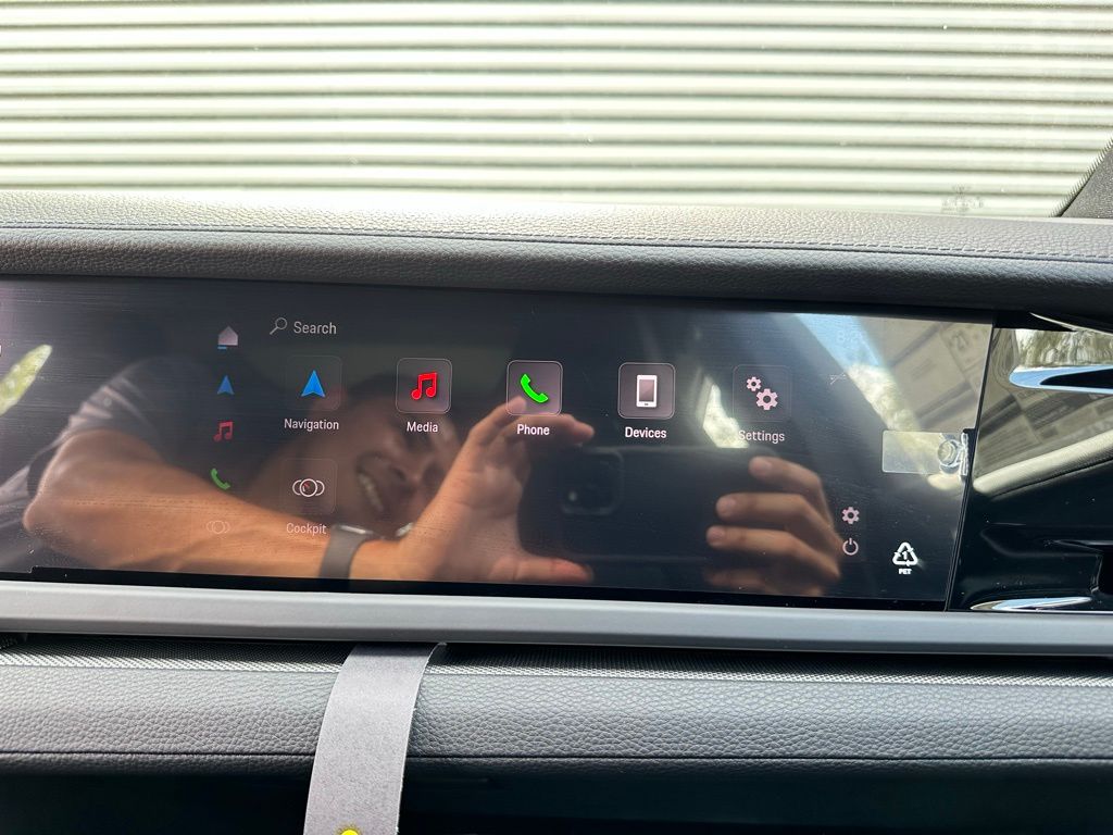 Thumbnail: 2025 Porsche Panamera - 25