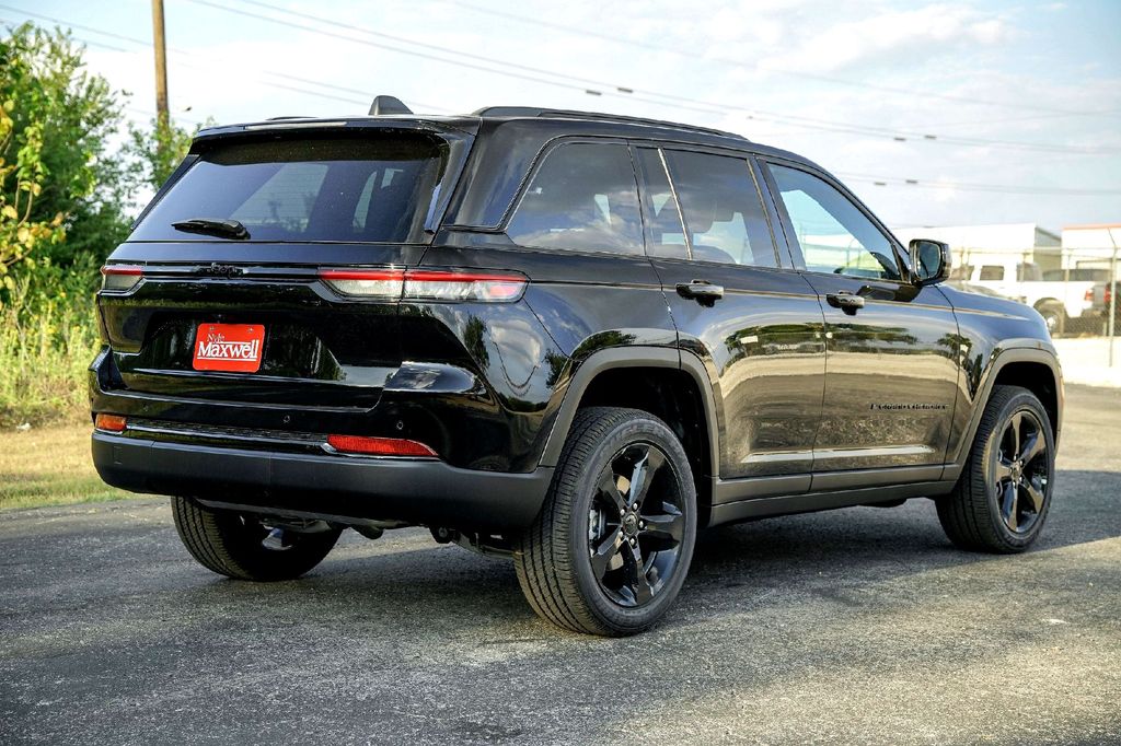 New Car 2025 Jeep Grand Cherokee  Altitude X For Sale Under $50,000 In Taylor, Texas