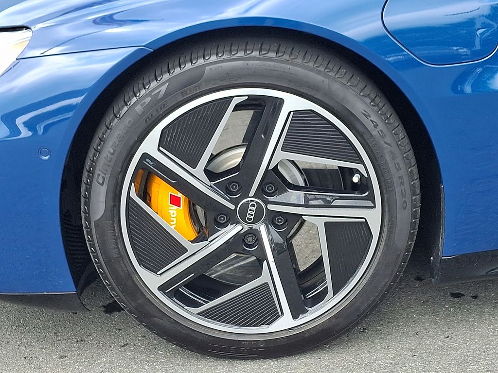 Thumbnail: 2024 Audi RS e-tron GT - 8