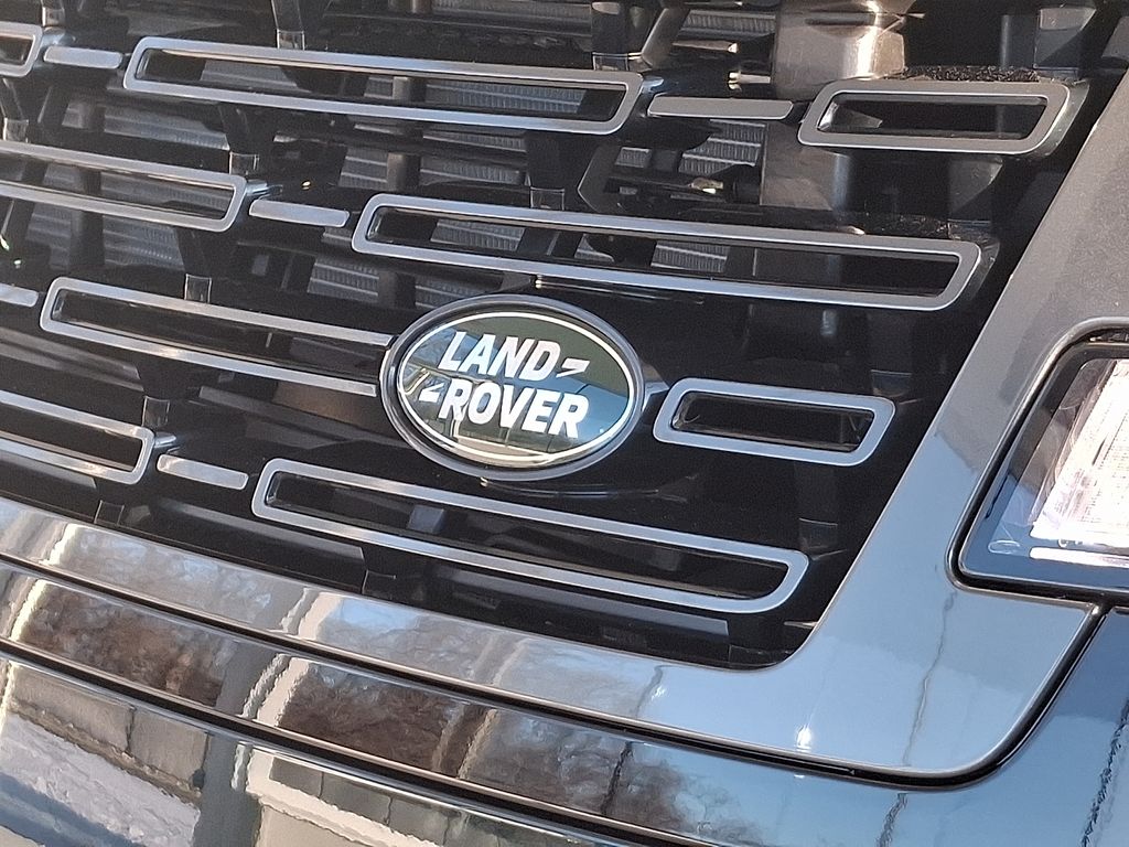 Thumbnail: 2026 Land Rover Range Rover - 21