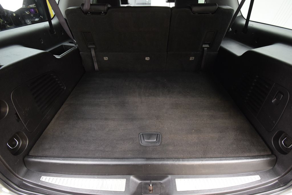 used 2016 Chevrolet Suburban car, priced at $11,000